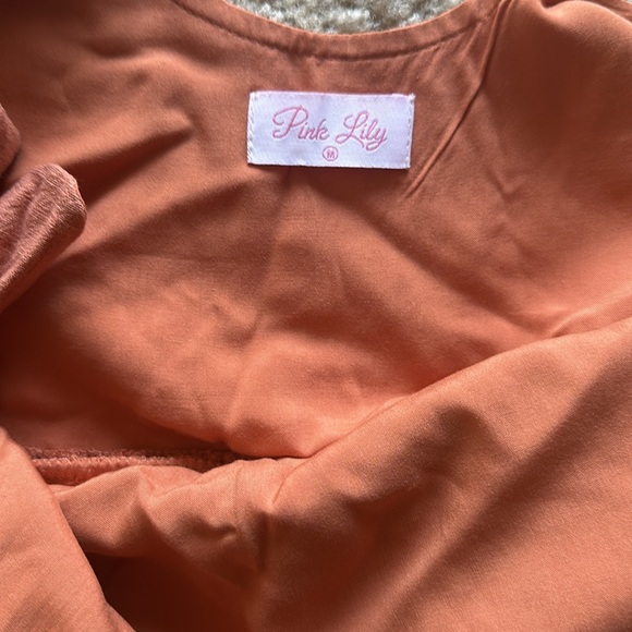 PINK LILY ROMPER - Picture 3 of 4